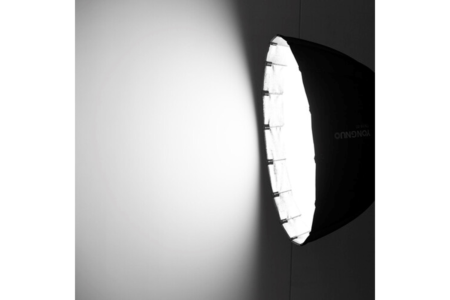 Yongnuo YN16-80 Parabolic Bowens Softbox 80cm