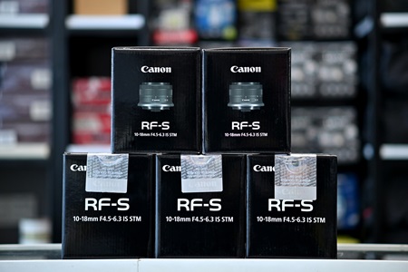 Canon RF-S 10-18mm F4.5-6.3 IS STM Lens (Canon Eurasia Garantili)